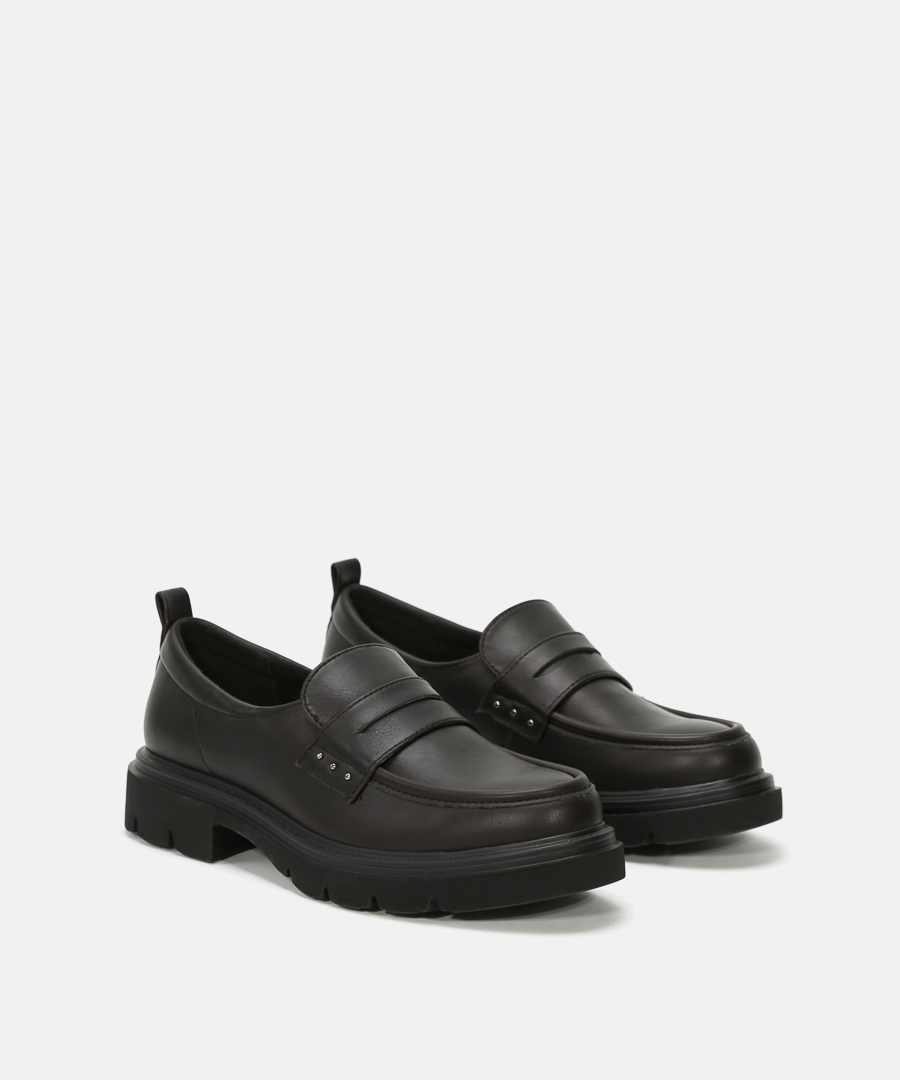 Mocasines detalle tachas image number null